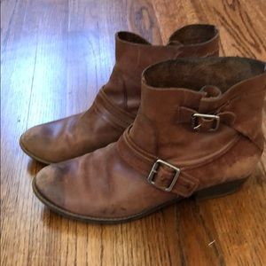 Kenneth Cole Reaction brown leather booties 8
